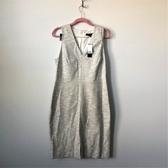 *SOLD* Banana Republic Grey Textured V Sheath Dres - Picture 3 of 7